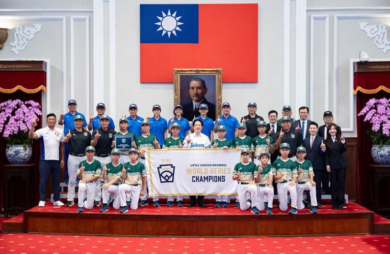總統肯定我國世少棒、世次青少棒及U15青少棒代表隊勇奪世界冠軍　強調國家會當運動員後盾