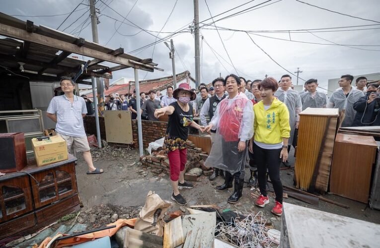 總統赴臺南視察災損情形　盼中央地方全力協助受災民眾早日恢復正常生活