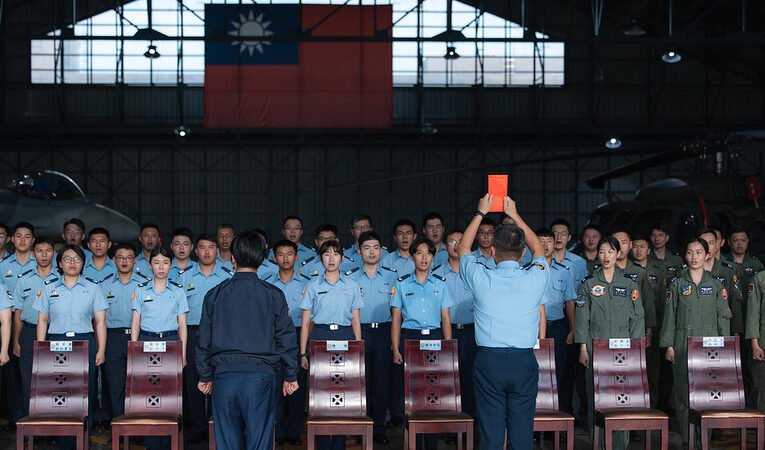 總統秋節勗勉中部地區部隊　重申堅定做國軍後盾　持續提升國防力量