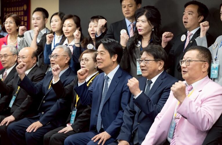 總統發表「團結國家十講」第四講　籲國人不分政黨朝野相挺國軍　支持國防預算　以實力達成真和平