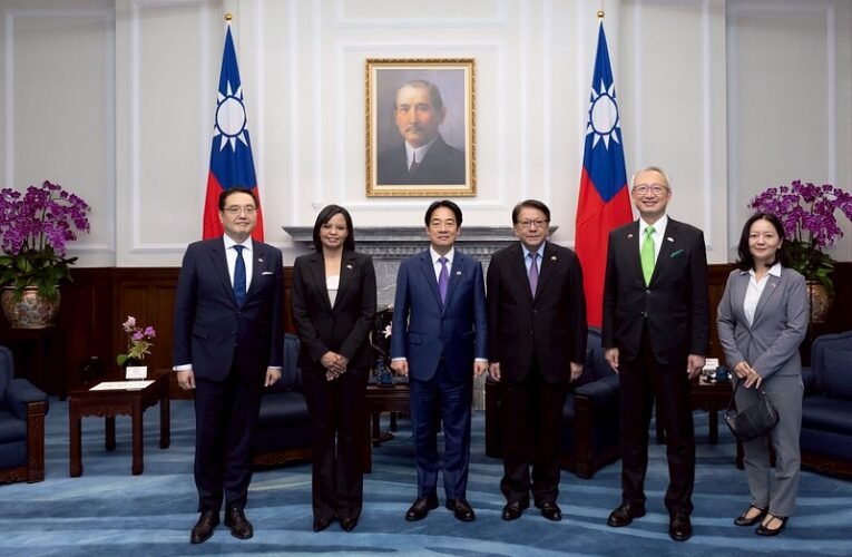 總統接受貝里斯新任駐臺大使呈遞到任國書　期許臺貝深化發展　迎接兩國關係新里程碑