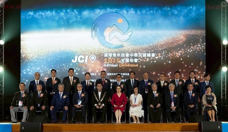 副總統肯定青商為百工百業注入創新、創造及行動力　讓臺灣持續向前