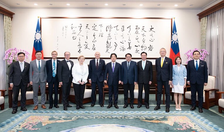 總統接見IPAC訪團　強調臺灣將持續提升國防實力　與民主國家共同守護民主、和平與繁榮