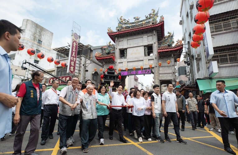 總統出席夜巡諸羅城遶境活動祈求保境佑民　盼不分黨派為地方發展與臺灣未來攜手合作