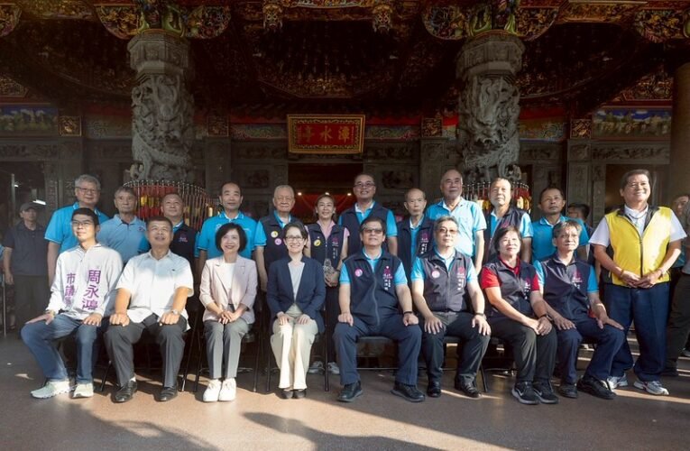 副總統赴臺中參拜暨揭匾　盼團結克服挑戰　讓國家持續壯大