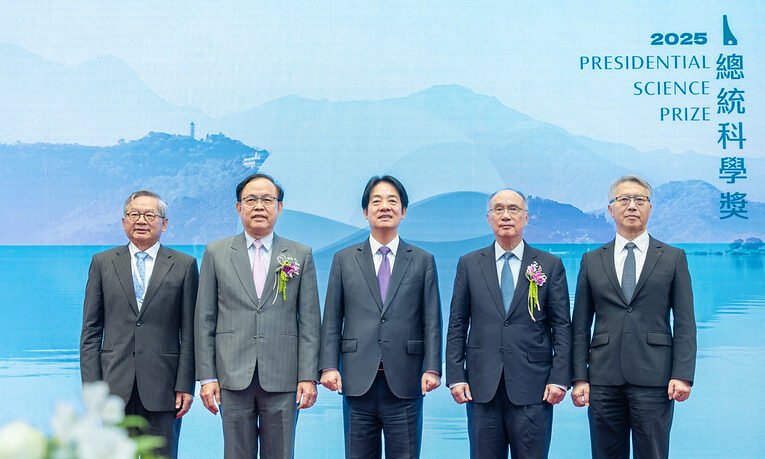 總統感謝梁賡義院士、葉均蔚院士對世界科學發展的貢獻　盼打造臺灣成為全球知識創新樞紐