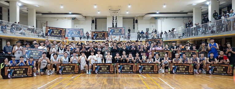 總統親頒首屆3×3籃球賽冠軍獎盃　盼明年賽事更加盛大