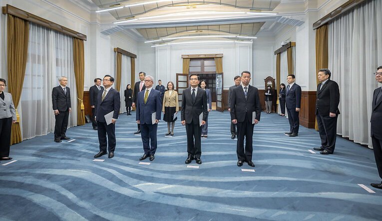 總統主持「新任行政院、考試院、監察院、國家安全局政務人員及駐外大使宣誓典禮」