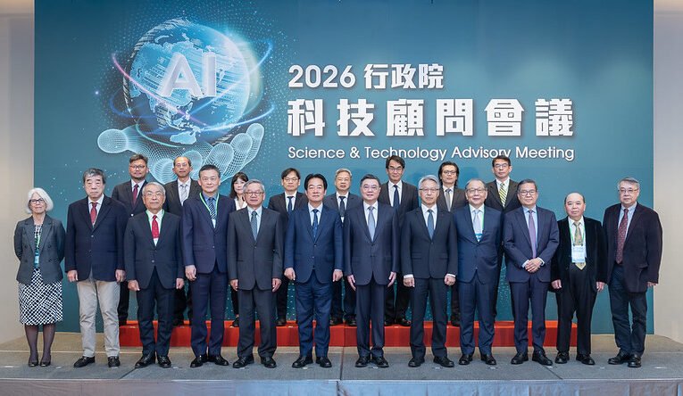 總統出席行政院科技顧問會議　盼落實「AI新十大建設」　推動臺灣成為AI時代領航者