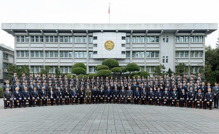 總統期許調查局結業學員積極擔任維護國家安全、打擊重大犯罪的生力軍