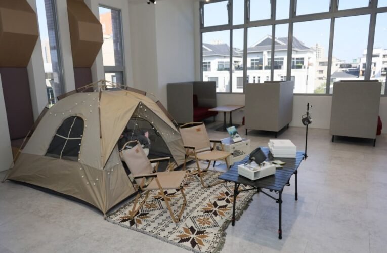 在城市裡閱讀紮營　西市溪東圖書館打造低碳生活書房