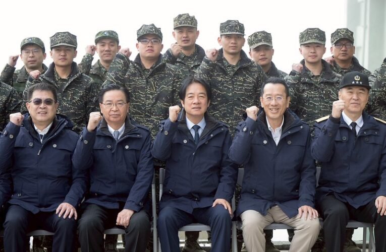 總統勗勉海軍小雪山雷達站　盼不分朝野共同支持國軍　讓國軍有更好的裝備與力量保家衛國