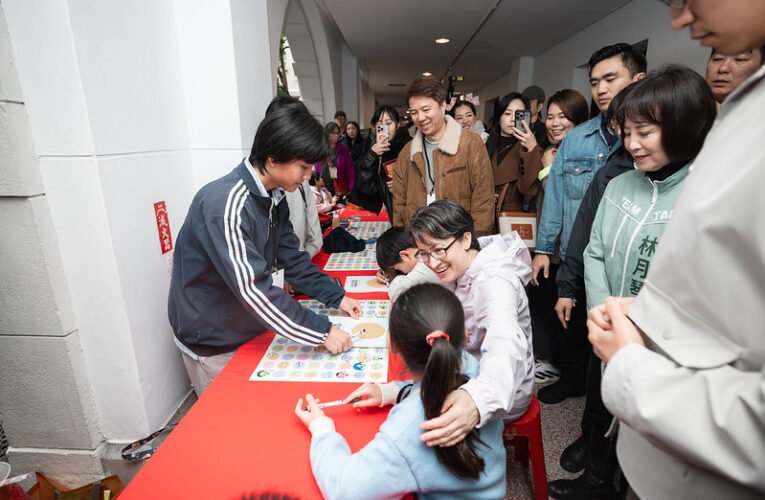 副總統出席總統府歲末聯歡童樂會　盼為下一代打造更安全、更穩固的成長環境