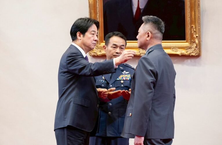 總統主持將官晉任授階典禮　強調建構整體作戰能力的重要性　盼立法院共同支持院版國防特別預算條例草案