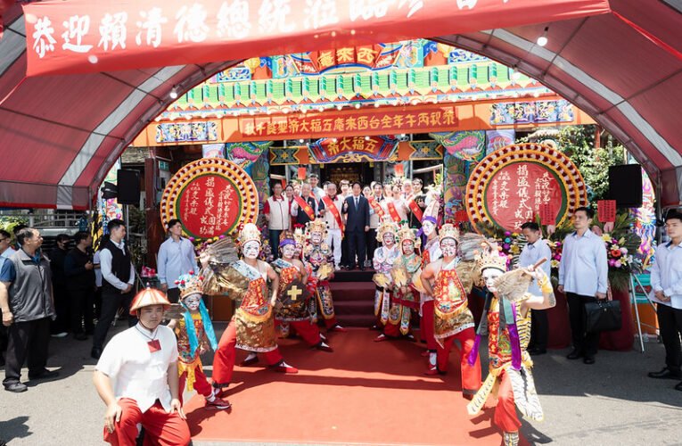 總統赴臺南廟宇參香　強調國安、經濟與照顧人民三項使命