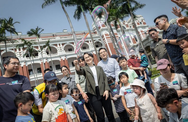 副總統出席「總統府假日開放參觀活動」