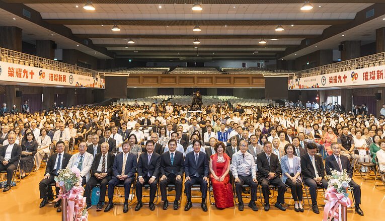 總統出席新民高中90週年校慶　肯定辦學成果 強調持續推動教育平權及青年海外圓夢計畫