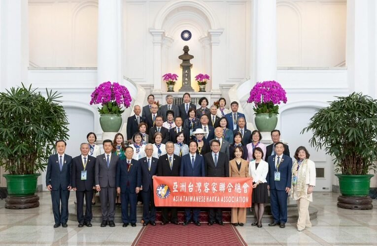 總統接見亞洲台灣客家聯合總會　強調推動「客家六箭」　讓客家文化代代相傳邁向國際