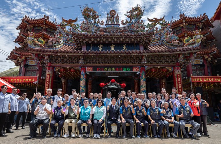 總統赴嘉義王靈宮參香祈福　盼共享經濟成果、國人安居樂業