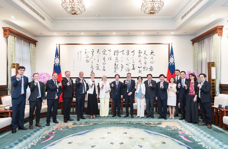總統接見法國國民議會友台小組訪團　盼持續強化臺法戰略夥伴關係　打造更繁榮的未來