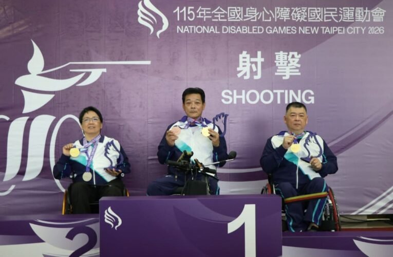 七旬老將袁朝盛與隊友蔡勝雄　二度搭檔全障運勇奪金牌