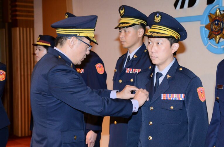 警察節表揚模範警察與鑑識楷模　刑事局長邱紹洲勉同仁強打黑金槍毒詐