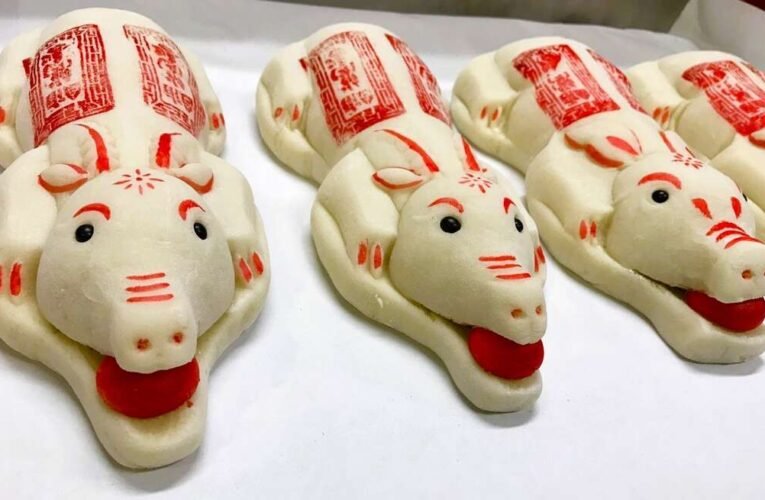 「鹹甜引路臺南味」從祭祀供品到常日點心，「萬香餅舖」不斷改良，祭品、點心都好吃