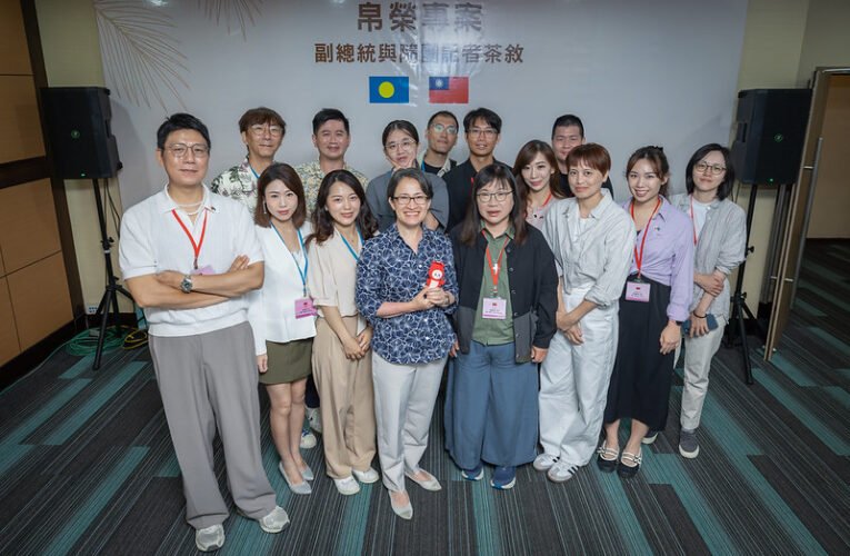 副總統與隨團記者茶敘　說明深化臺帛情誼、推廣觀光及榮邦外交三大成果