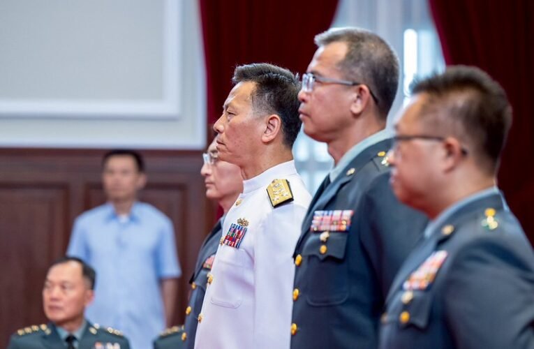 總統主持將官晉任授階典禮　盼朝野支持無人載具特別預算　落實建軍戰備整備期程