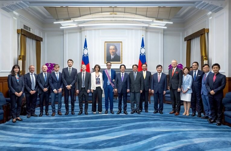 總統贈勳表彰法國在台協會主任龍燁卓越貢獻　盼持續深化臺法合作　共創更豐碩成果