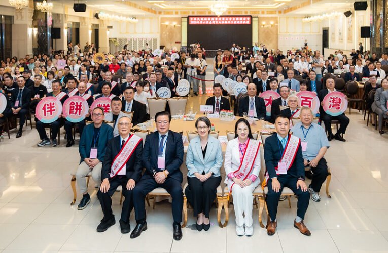 副總統出席百大糕餅伴手禮頒獎典禮　盼與產業攜手推動臺灣糕餅走向國際