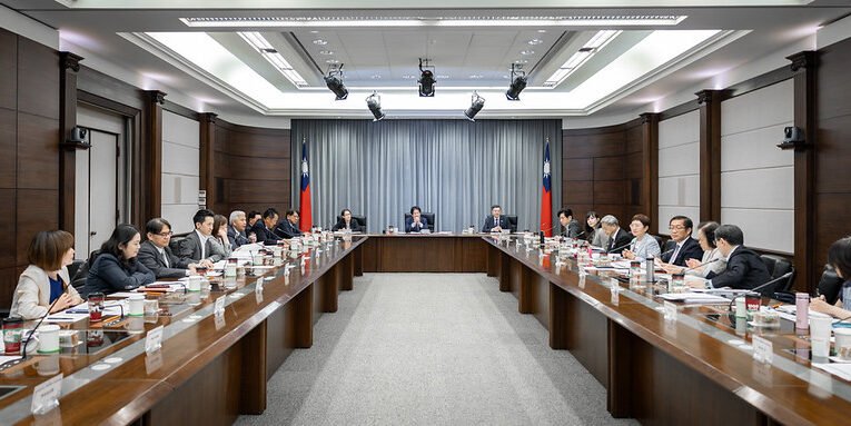 二度聽取116年度中央政府總預算案　總統：明年普發現金一萬元，讓全民共享經濟成長成果