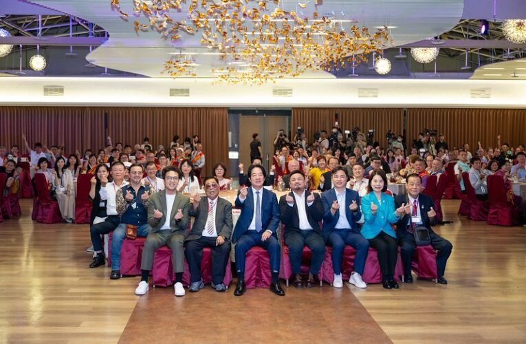 總統出席模範勞工慶祝晚宴　強調政府將持續透過各項政策照顧基層勞工　盼國人給予支持