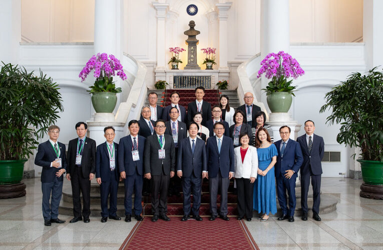 總統接見亞洲地區臺灣同鄉會訪團　盼將更多經驗與資源帶到臺灣　讓臺灣繼續走向世界