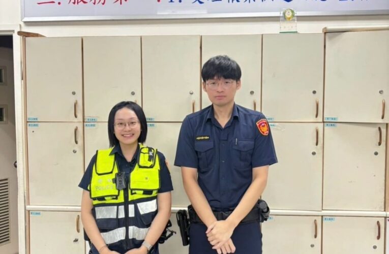電動輪椅沒電受困車道旁　文一警即時伸援助脫困