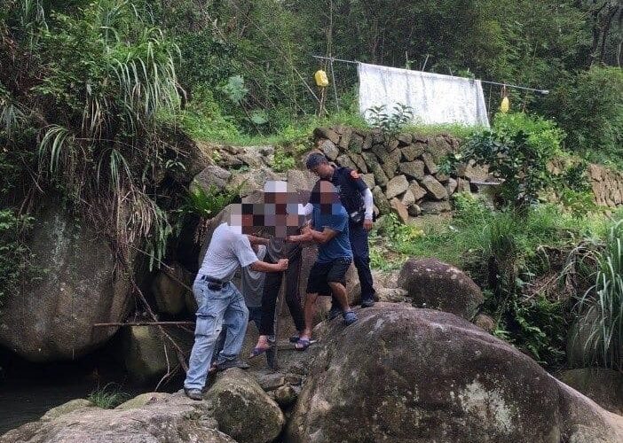 86歲老翁深夜走失　警民攜手靠在地線索助平安返家