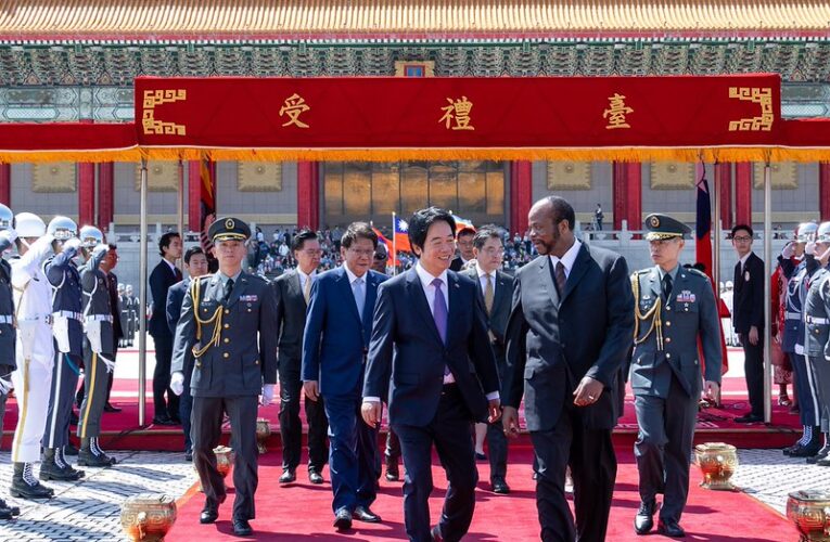 軍禮歡迎史瓦帝尼國王暨王妃　總統：臺史持續深化合作　兩國邦誼歷久彌新