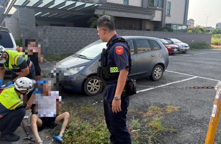 失智老翁趁隙外出迷途跌倒　暖警巡經發現即時救援助團聚