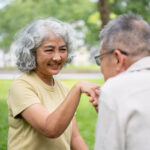 誰說這年紀只能顧孫？這5個戀愛優勢只有熟齡族才懂