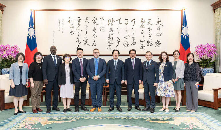 接見世界物理治療聯盟與臺灣物理治療學會　總統盼科技創新結合專業需求　提供民眾完善的健康照護