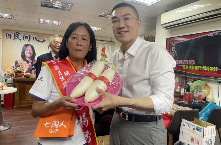 楊秀玉競總成立　宋楚瑜打鼓力挺　謝國樑肯定七堵彩繪政績